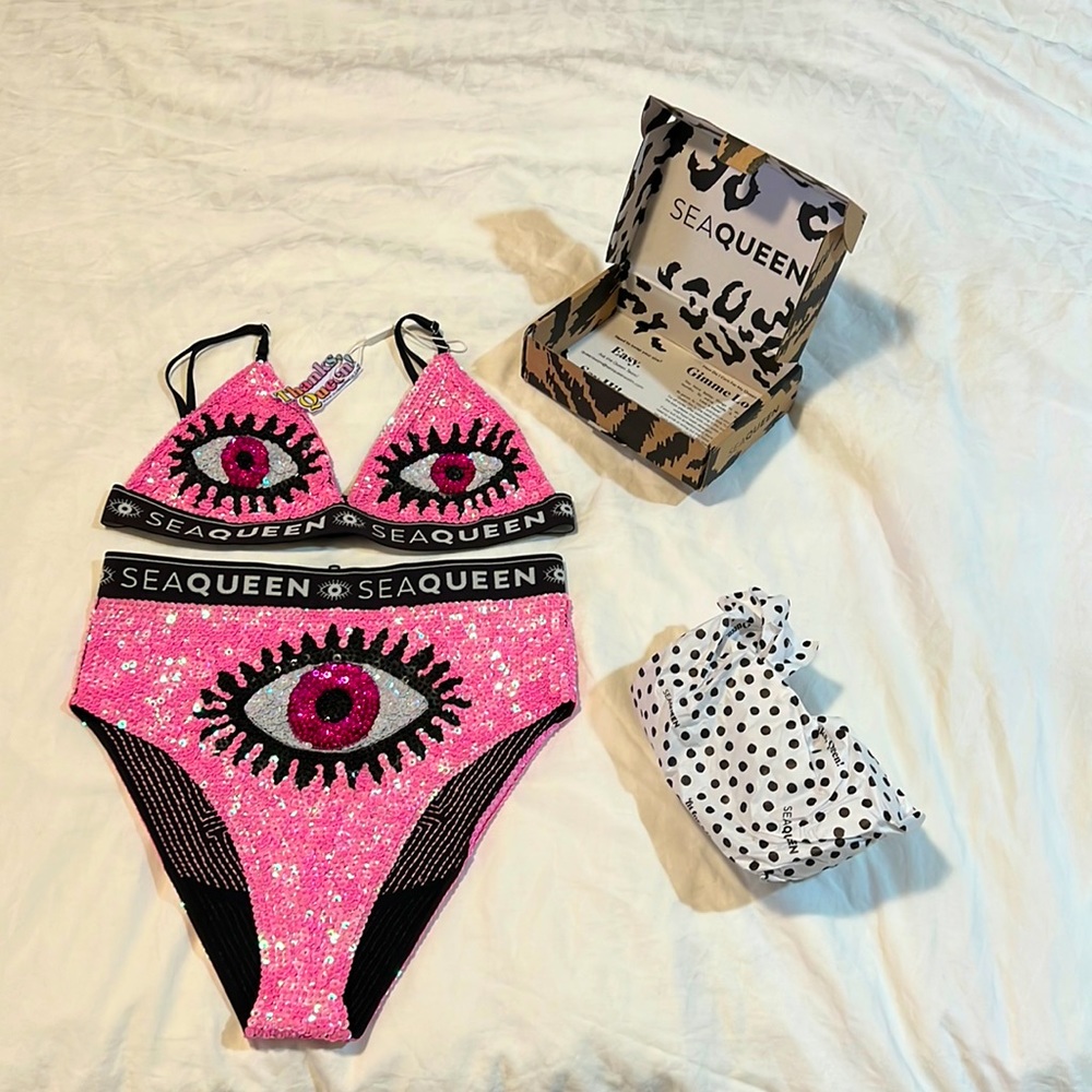 SEAQUEEN Pink Evil Eye Ava Bra and Venus Bottoms (Size: LARGE)